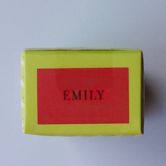 Makeup Revolution Emily In Paris Just A Kiss Cream Lipstick a berry red BNIP - Picture 3 of 6